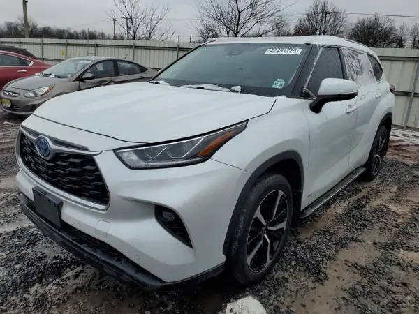 5TDXBRCH3NS540171 2022 TOYOTA HIGHLANDER - Image 1