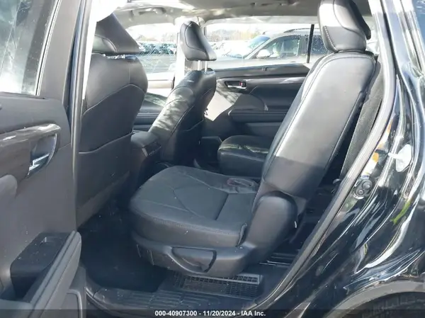 5TDXBRCH3NS547718 2022 TOYOTA HIGHLANDER - Image 8