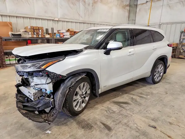 5TDXBRCH3NS562459 2022 TOYOTA HIGHLANDER - Image 1