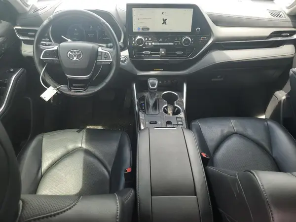 5TDXBRCH3PS574517 2023 TOYOTA HIGHLANDER - Image 8