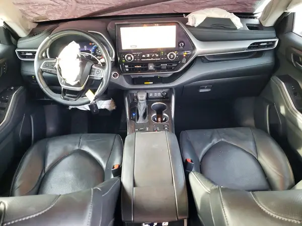 5TDXBRCH3PS575229 2023 TOYOTA HIGHLANDER - Image 8