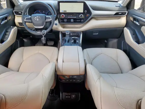 5TDXBRCH3PS576039 2023 TOYOTA HIGHLANDER - Image 8