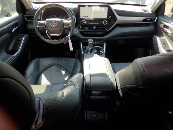 5TDXBRCH3PS576462 2023 TOYOTA HIGHLANDER - Image 8