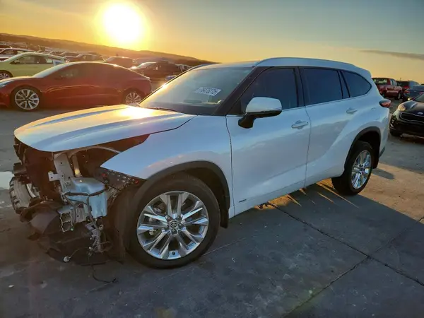 5TDXBRCH3PS578647 2023 TOYOTA HIGHLANDER - Image 1