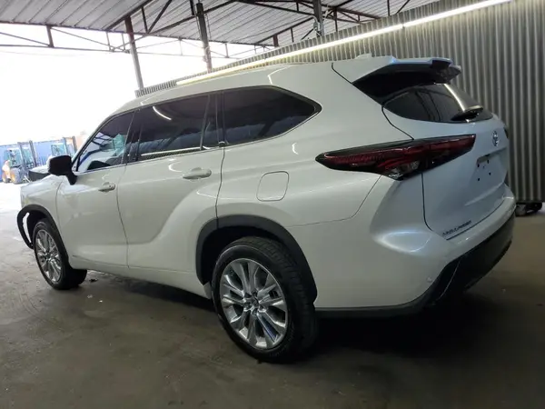 5TDXBRCH3SS650858 2025 TOYOTA HIGHLANDER - Image 2