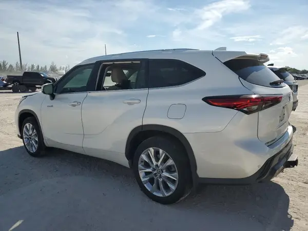 5TDXBRCH4LS000468 2020 TOYOTA HIGHLANDER - Image 2