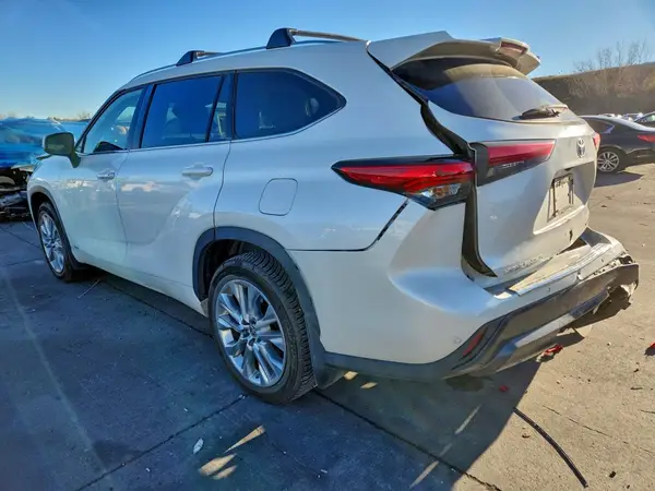 5TDXBRCH4MS054628 2021 TOYOTA HIGHLANDER - Image 2