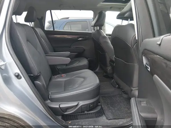 5TDXBRCH4MS062437 2021 TOYOTA HIGHLANDER - Image 8