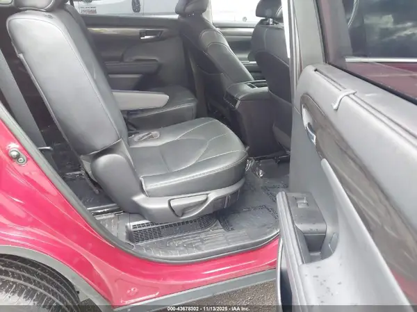 5TDXBRCH4MS064060 2021 TOYOTA HIGHLANDER - Image 8