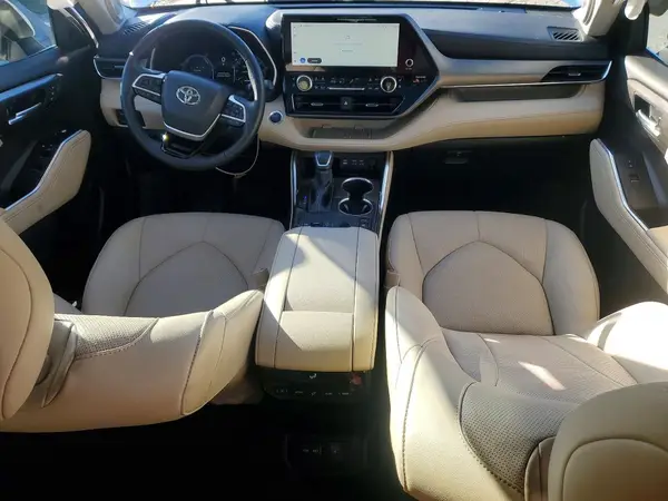 5TDXBRCH4RS642861 2024 TOYOTA HIGHLANDER - Image 8
