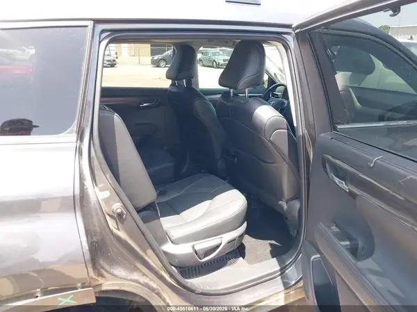 5TDXBRCH4SS686235 2025 TOYOTA HIGHLANDER - Image 8