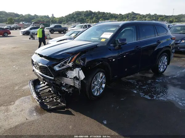 5TDXBRCH4TS706520 2026 TOYOTA HIGHLANDER - Image 2
