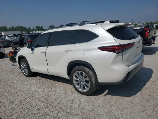 5TDXBRCH5LS011107 2020 TOYOTA HIGHLANDER - Image 2