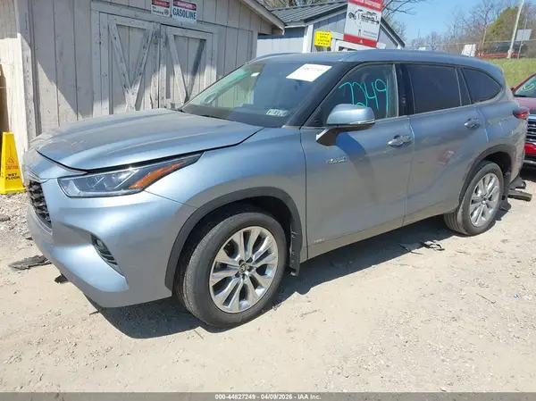 5TDXBRCH5LS012984 2020 TOYOTA HIGHLANDER - Image 2