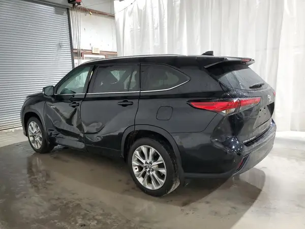 5TDXBRCH5MS018379 2021 TOYOTA HIGHLANDER - Image 2