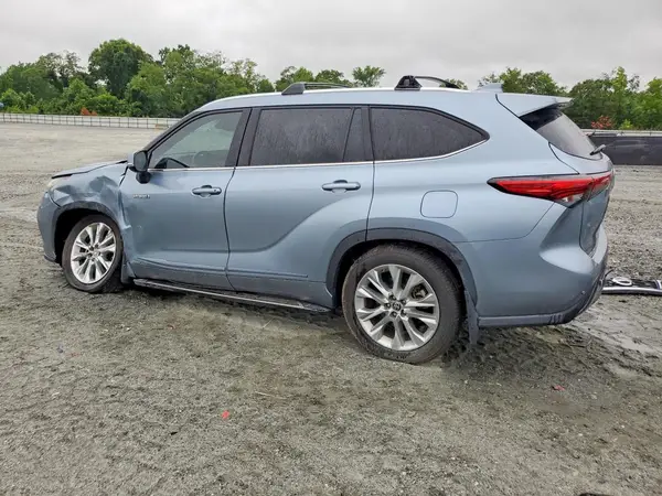 5TDXBRCH5MS022092 2021 TOYOTA HIGHLANDER - Image 2