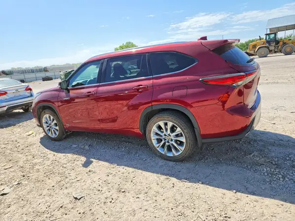 5TDXBRCH5MS533043 2021 TOYOTA HIGHLANDER - Image 2