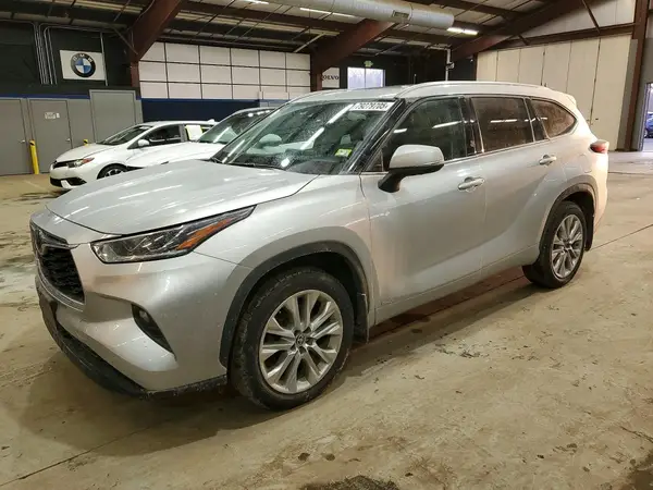 5TDXBRCH5NS558106 2022 TOYOTA HIGHLANDER - Image 1