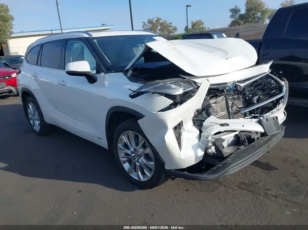 5TDXBRCH5PS118969 2023 TOYOTA HIGHLANDER - Image 1