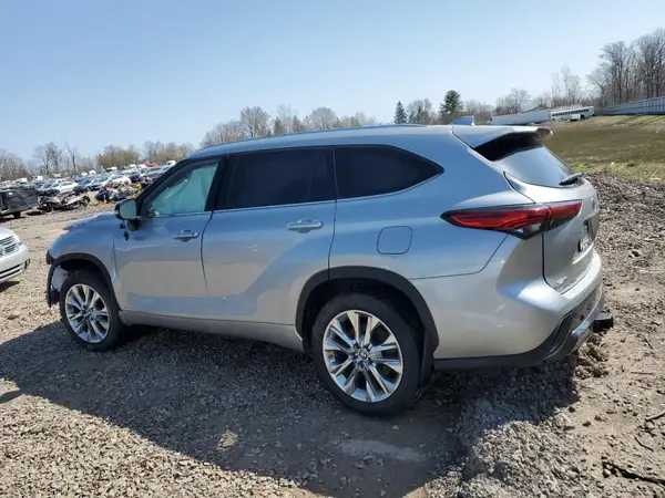 5TDXBRCH5PS125274 2023 TOYOTA HIGHLANDER - Image 2