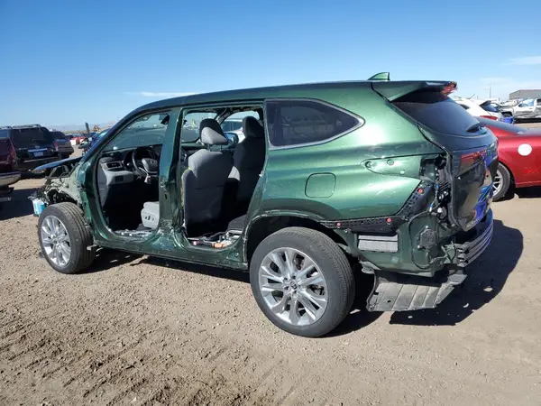 5TDXBRCH5PS584885 2023 TOYOTA HIGHLANDER - Image 2