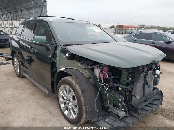 5TDXBRCH5RS625342 2024 TOYOTA HIGHLANDER - Image 1