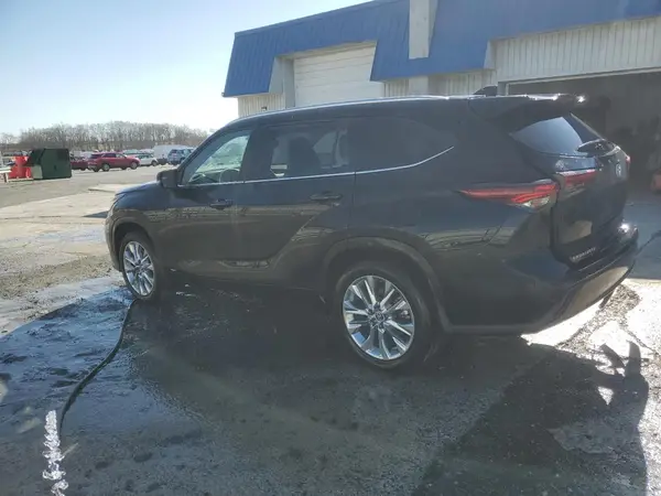 5TDXBRCH5RS636180 2024 TOYOTA HIGHLANDER - Image 2