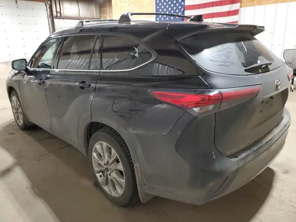 5TDXBRCH6MS028774 2021 TOYOTA HIGHLANDER - Image 2