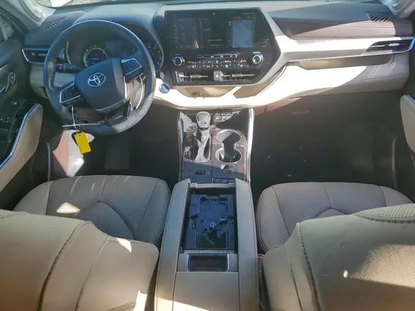5TDXBRCH6MS520477 2021 TOYOTA HIGHLANDER - Image 8