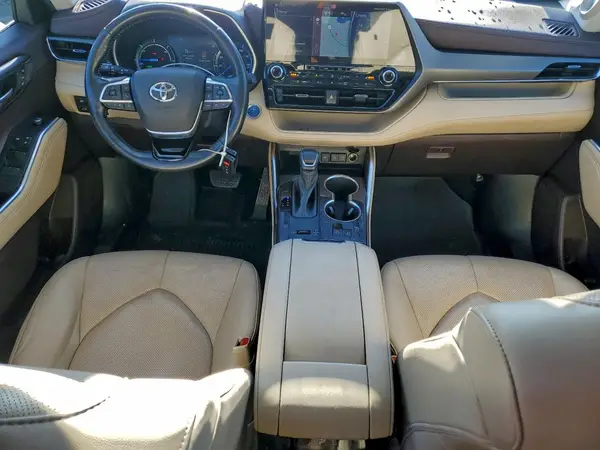 5TDXBRCH6MS529681 2021 TOYOTA HIGHLANDER - Image 8