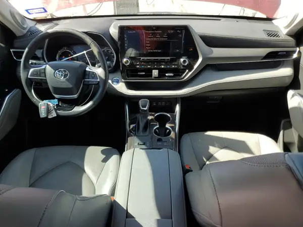 5TDXBRCH6NS559796 2022 TOYOTA HIGHLANDER - Image 8