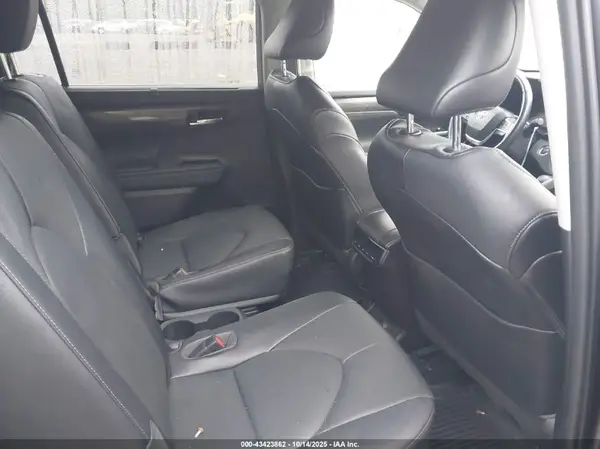 5TDXBRCH6PS565231 2023 TOYOTA HIGHLANDER - Image 8