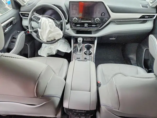 5TDXBRCH6PS574558 2023 TOYOTA HIGHLANDER - Image 8