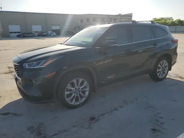 5TDXBRCH6PS576682 2023 TOYOTA HIGHLANDER - Image 1