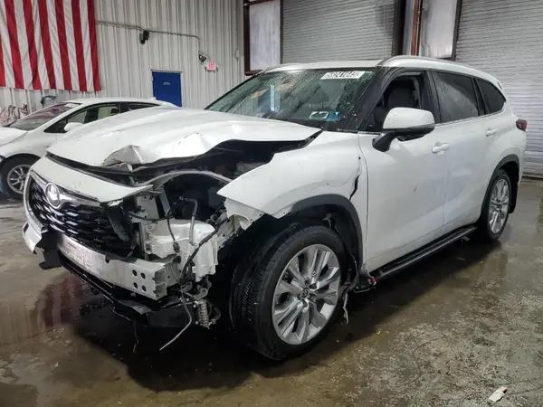 5TDXBRCH6PS581753 2023 TOYOTA HIGHLANDER - Image 1