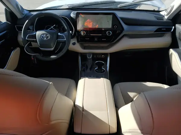 5TDXBRCH6RS613894 2024 TOYOTA HIGHLANDER - Image 8