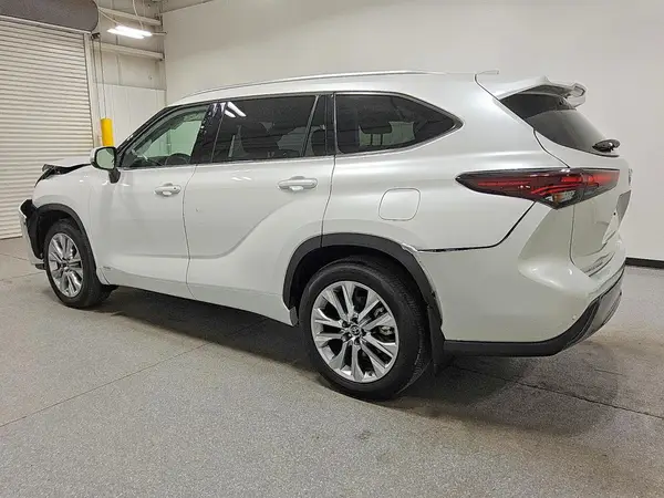 5TDXBRCH6SS672403 2025 TOYOTA HIGHLANDER - Image 2