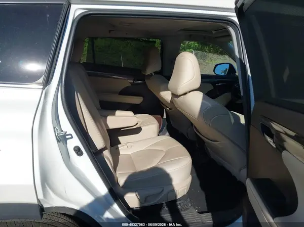 5TDXBRCH7LS004160 2020 TOYOTA HIGHLANDER - Image 8