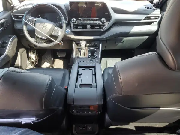 5TDXBRCH7MS018531 2021 TOYOTA HIGHLANDER - Image 8