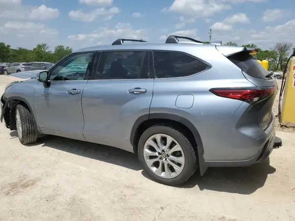 5TDXBRCH7MS065638 2021 TOYOTA HIGHLANDER - Image 2