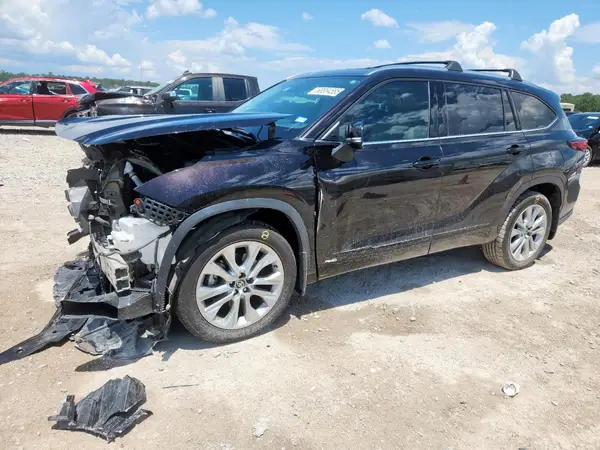 5TDXBRCH7NS073062 2022 TOYOTA HIGHLANDER - Image 1