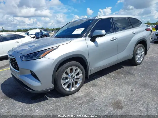 5TDXBRCH7PS133327 2023 TOYOTA HIGHLANDER - Image 2