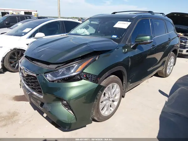 5TDXBRCH7SS681692 2025 TOYOTA HIGHLANDER - Image 2