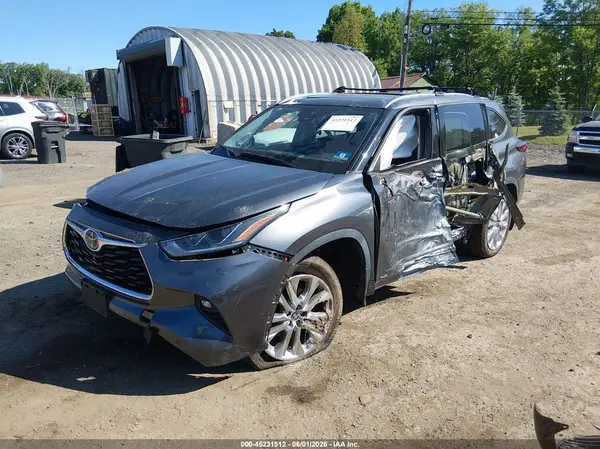 5TDXBRCH8LS006452 2020 TOYOTA HIGHLANDER - Image 2