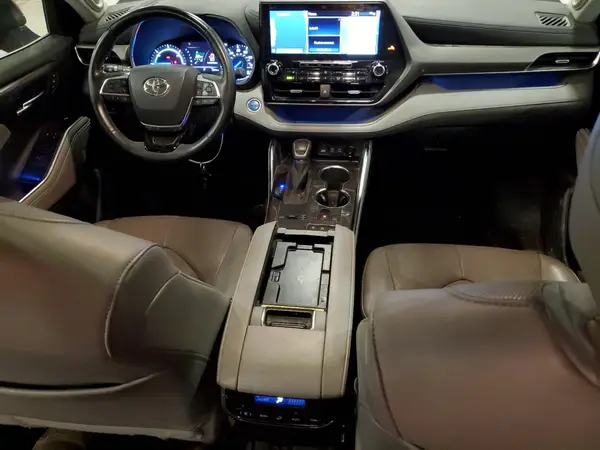 5TDXBRCH8LS009965 2020 TOYOTA HIGHLANDER - Image 8