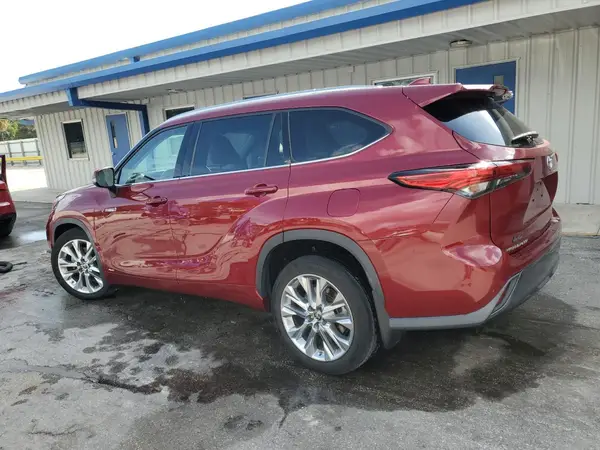 5TDXBRCH8MS045740 2021 TOYOTA HIGHLANDER - Image 2