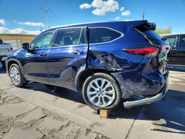5TDXBRCH8MS054602 2021 TOYOTA HIGHLANDER - Image 2