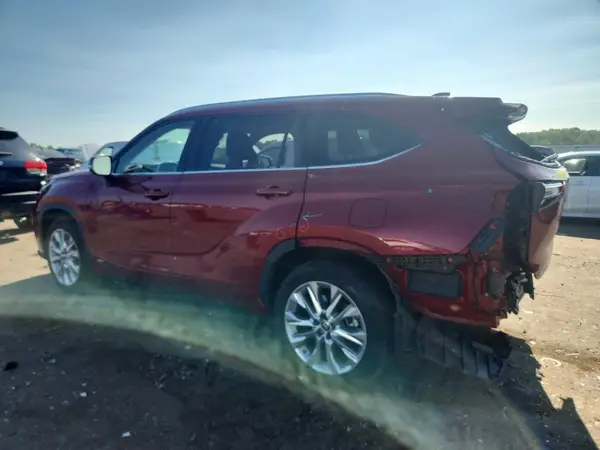 5TDXBRCH8NS557841 2022 TOYOTA HIGHLANDER - Image 2