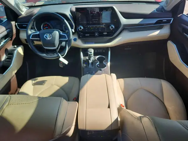 5TDXBRCH8NS557841 2022 TOYOTA HIGHLANDER - Image 8