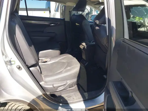 5TDXBRCH8PS566798 2023 TOYOTA HIGHLANDER - Image 8
